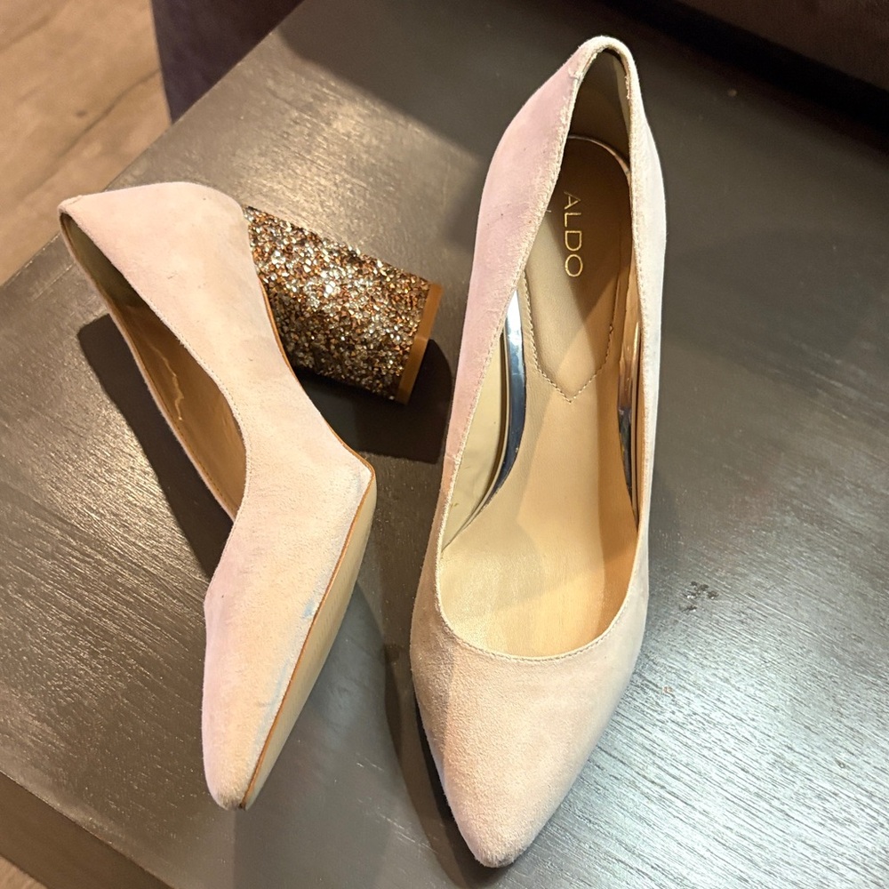 Aldo Women's Blush Suede Heels with Glitter Block Sz8